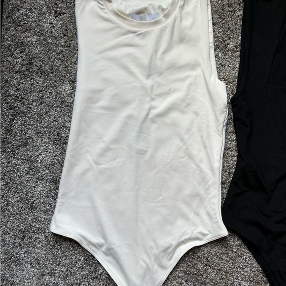 Bodysuits - Picture 2 of 4